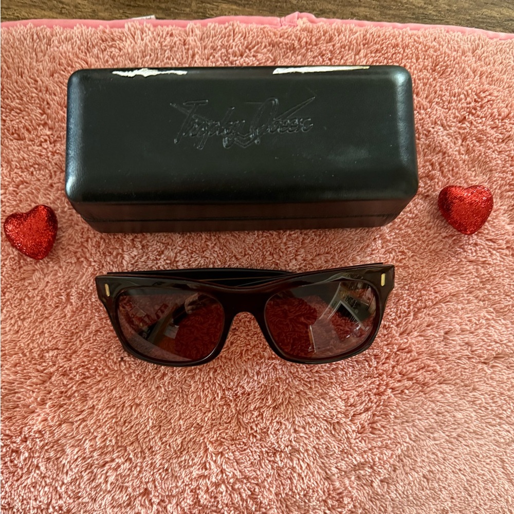 Tres Noir / Trophy Queen edition sunglasses